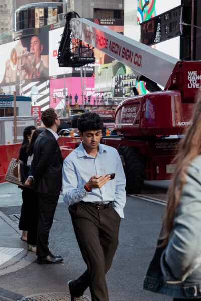 A walk through time, in focus and out of focus: A Photographic Journey Through New York's Time Square!